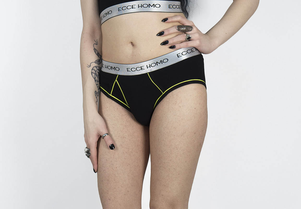This is the 'onyx' space-front brief in black!